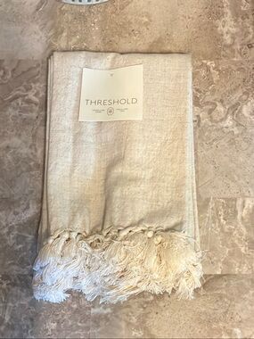 Set of Four  Threshold Neutral Cream Fringe Napkins